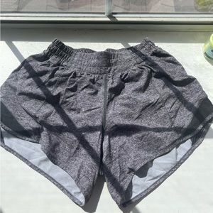 Lululemon Hotty Hot Low-Rise Lined Short 4”